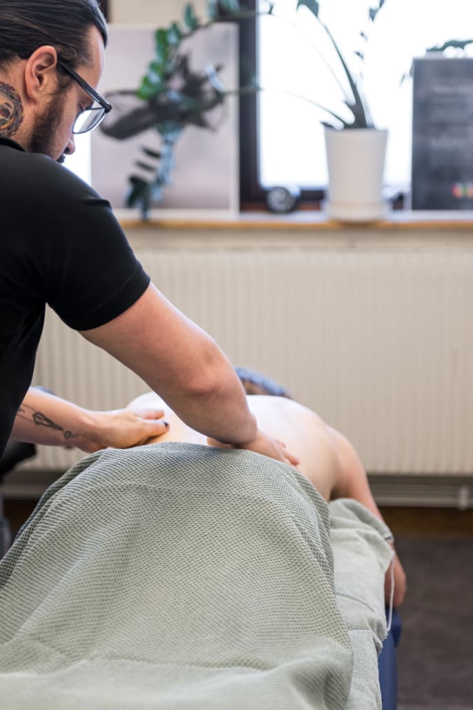 202304 ACRIUS WEBB 2458